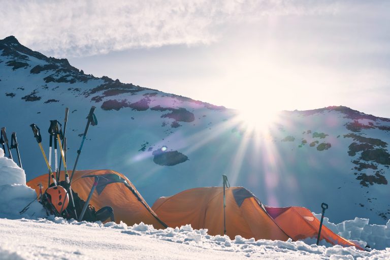camping tente en hiver