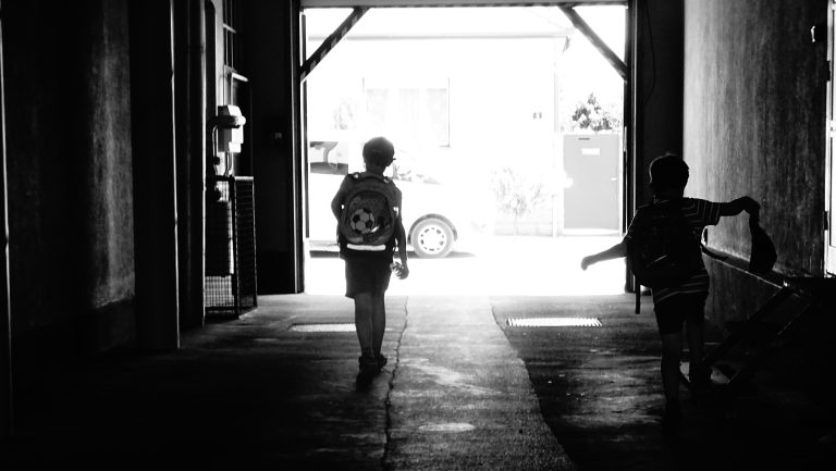 montre gps enfant rue