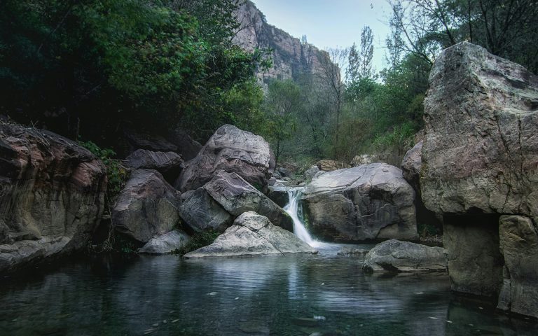 randonnée source riviére eau potable
