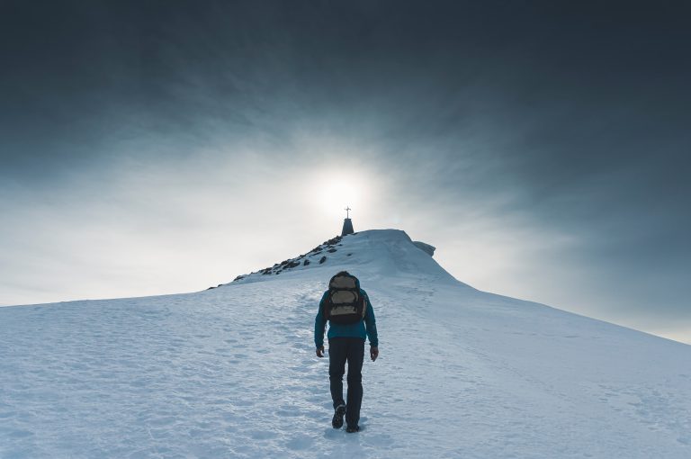 trekking difference randonnée dans la neige